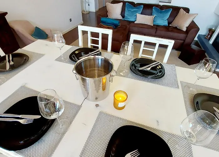 Hébergement de vacances Casa De Luxo Em *